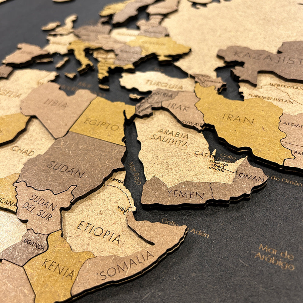 Panel negro mapamundi 3D multicolor de madera